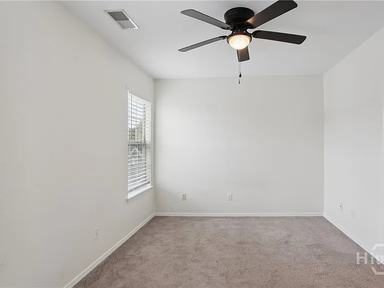 84 Fairgreen St — Photo 16