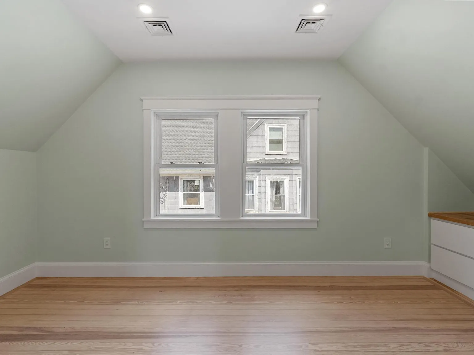 61 Warren Street - 2 — Photo 4