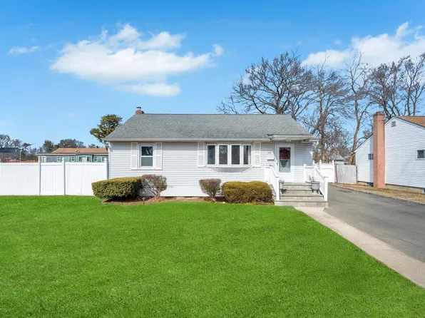 167 Cumberbach Street, Wyandanch, NY 11798