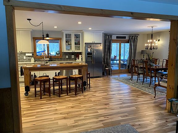 2nd image of 16 Hayes Rd