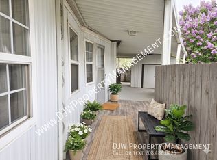 103 SW 1st St UNIT B, Meridian, ID 83642