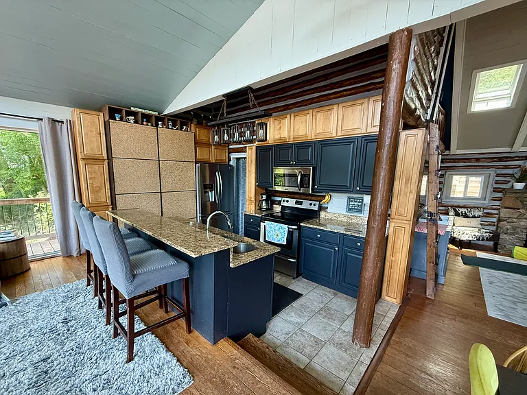8389 Highview St — Photo 3