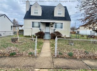 350 17th St, Dunbar, WV 25064