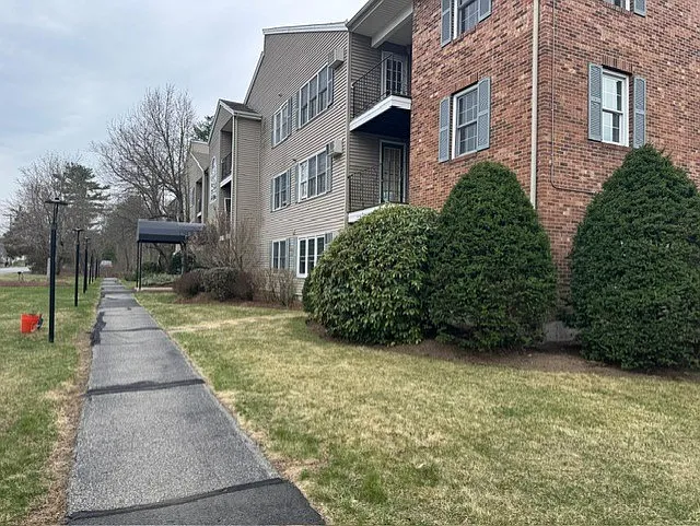 2 bed, 983 sqft, $2,195 — Photo 2