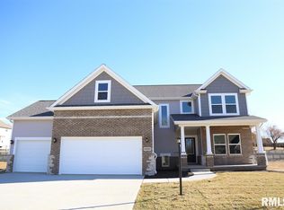 6820 N Water Oak, Edwards, IL 61728