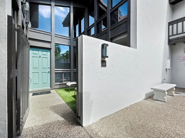 800 S Boulevard Of The Presidents #11, Sarasota, FL 34236