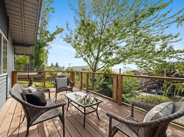 606 N State Street, Bellingham, WA 98225