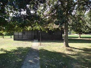 15555 S Rangeline Rd, Clinton, IN 47842