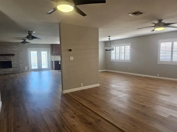 1131 E Redfield Rd, Phoenix, AZ 85022