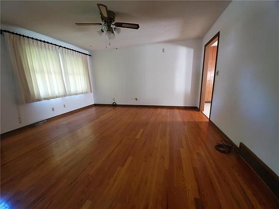 3rd image of 4349 N Denver Ave
