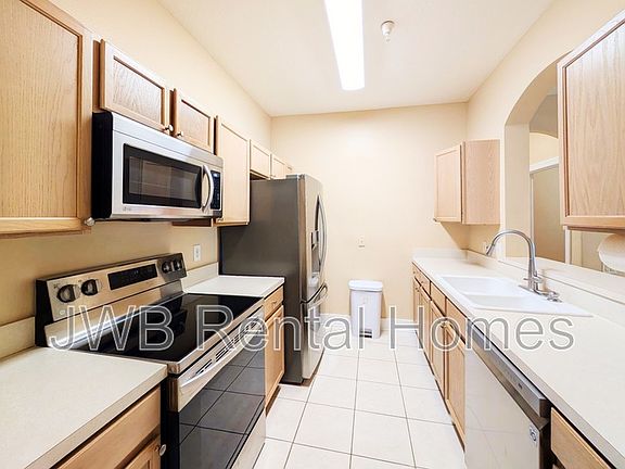 4th image of 10550 Baymeadows Rd Unit 322