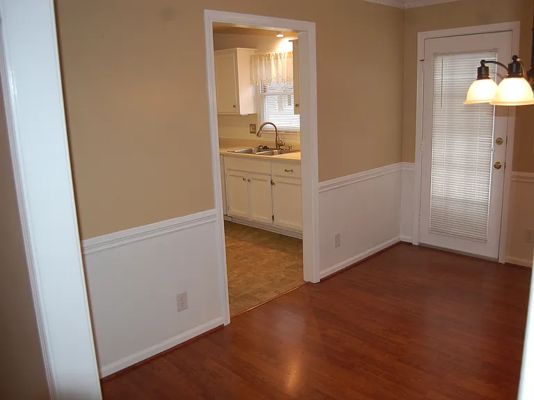 2 Amberly Ct — Photo 5