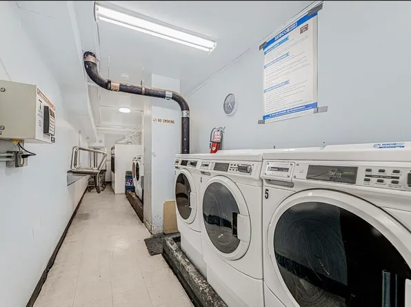 3131 Grand Concourse image 27 of 33