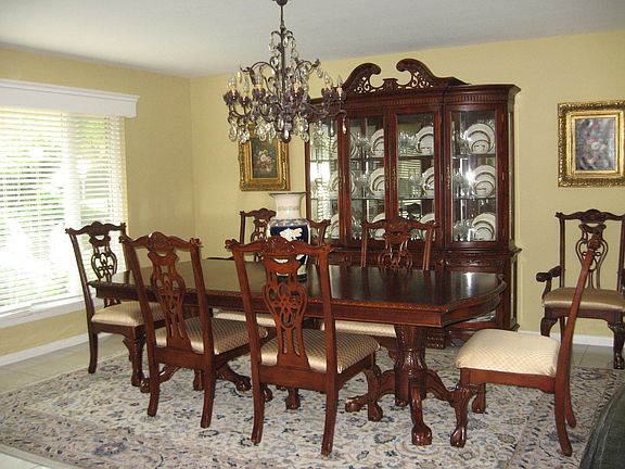 Formal Dining