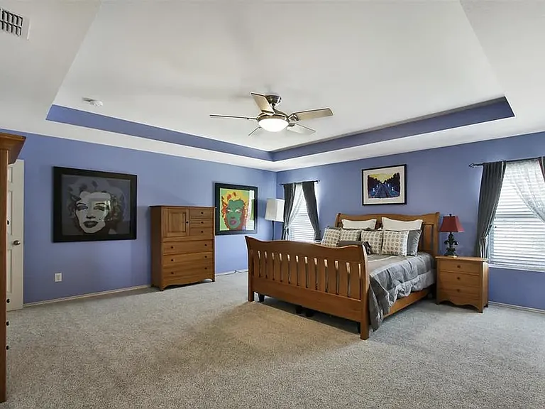 1007 Shelborn Dr — Photo 9