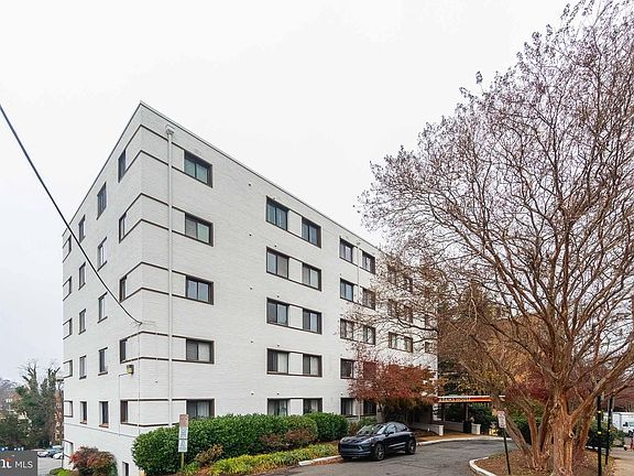 3rd image of 2016 N Adams St APT 204