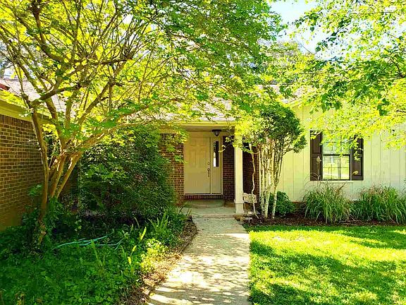 2nd image of 4566 Whisper Cir