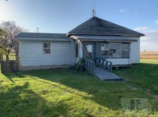 631 N 4th St, Seymour, IA 52590