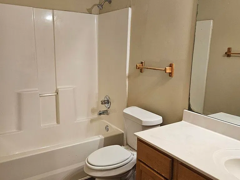 4647 Blue River Cv — Photo 7
