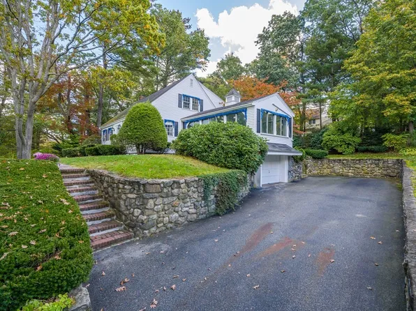 103 Burlington St, Lexington, MA 02420