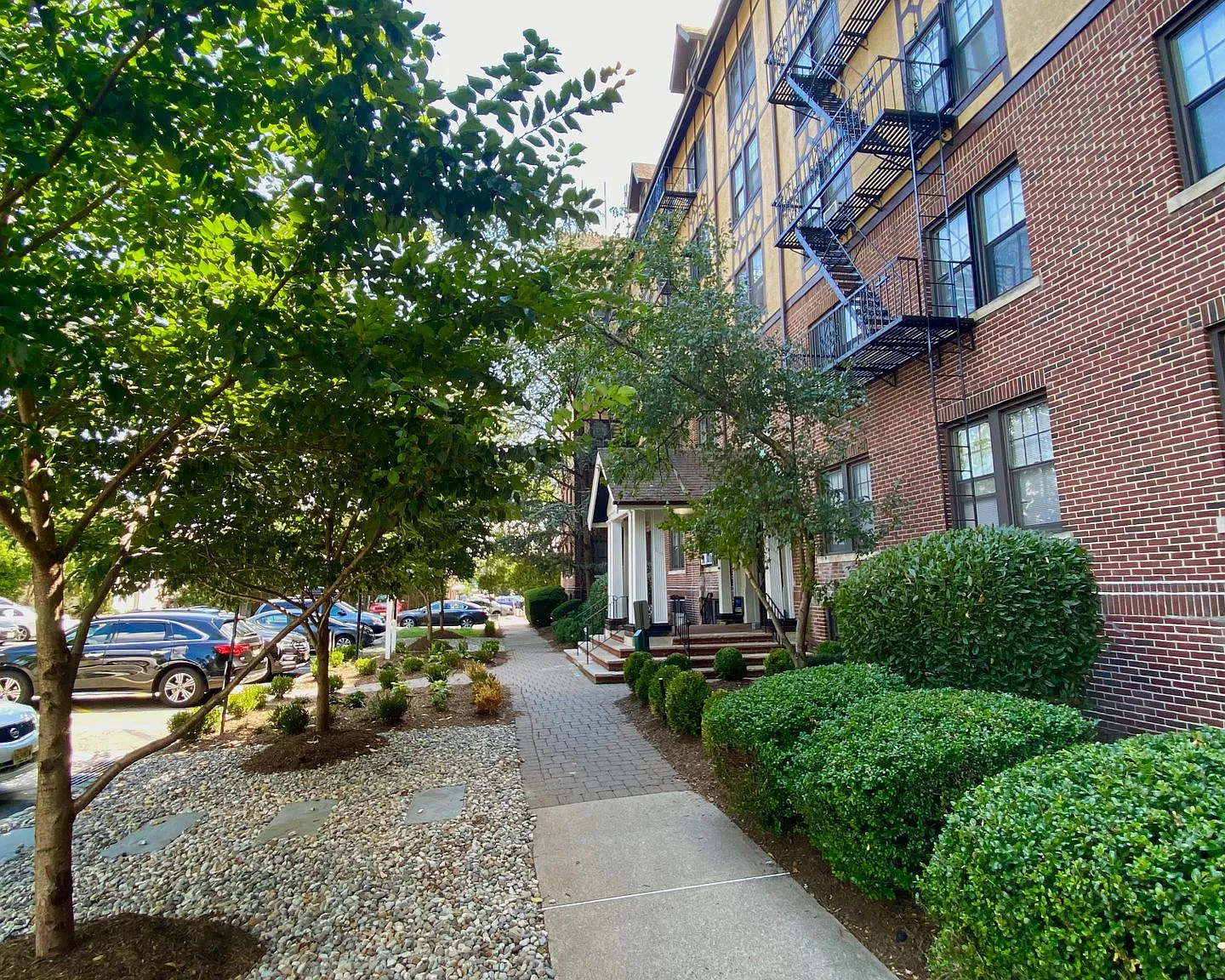 Hillside Gardens Apartment Homes — Photo 3