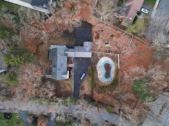 3rd image of 40 Puddingstone Ln #H