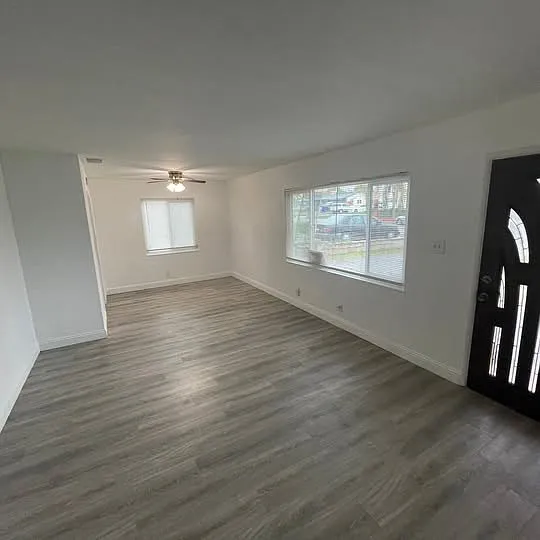 824 Blossom St — Photo 10