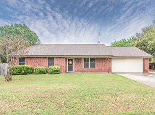 312 Martha St, Springtown, TX 76082