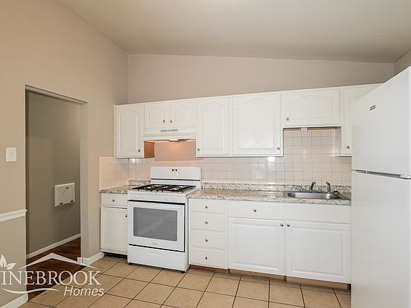 4th image of 355 Larry Dr