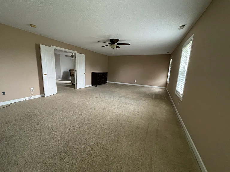 9532 Treyburn Green Way — Photo 14
