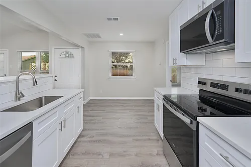 520 Cutty Trl #B Photo 1