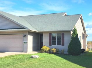 220 Brooke Dr, Omro, WI 54963