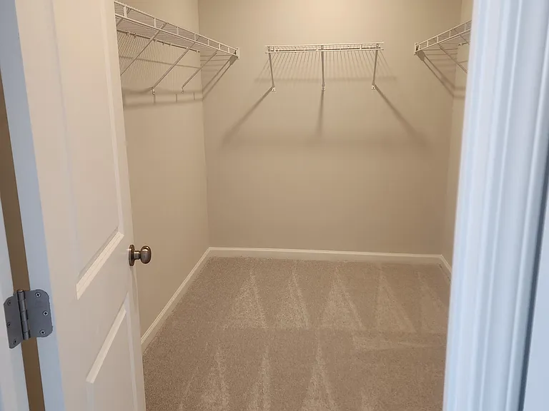508 Hanover Shore Ln — Photo 9