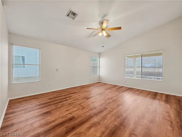 1037 Blue Lantern Dr — Photo 26