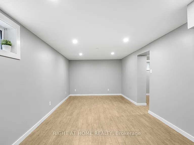 1361 Brands Ct — Photo 33