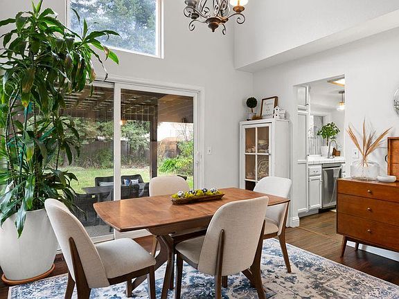 5th image of 558 Monaco Circle