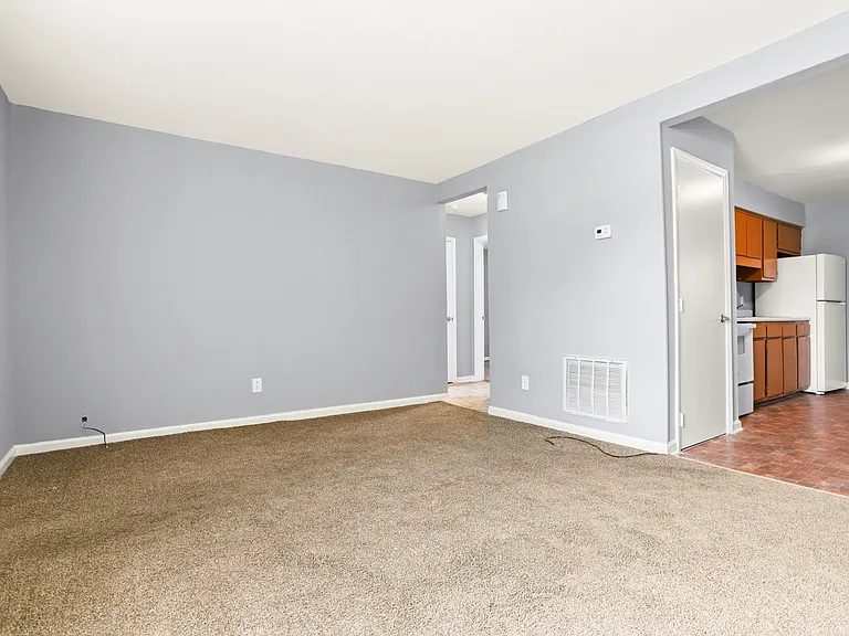 2602 Mallard Ct — Photo 4