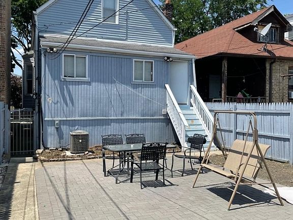 4th image of 2143 N Karlov Ave