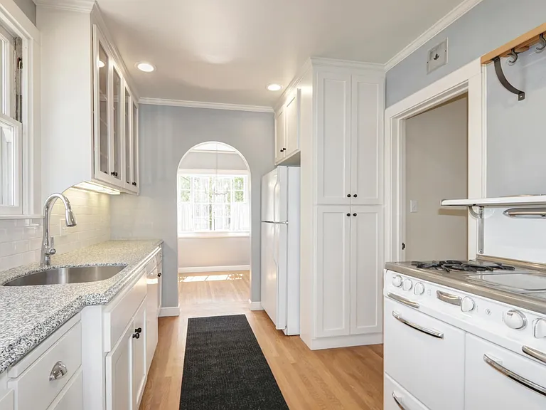 450 Coloma Way — Photo 17