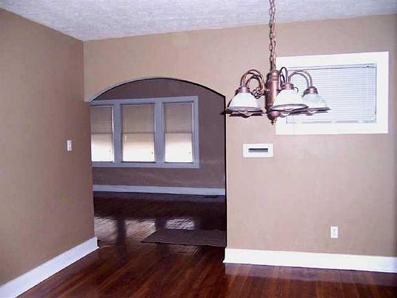 3rd image of 1137 N Wallace Ave