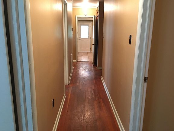 5th image of 83 Beechwood Dr