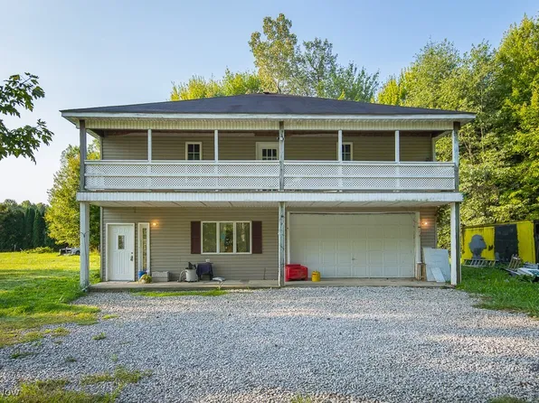 11450 Baumhart Rd, Amherst, OH 44001