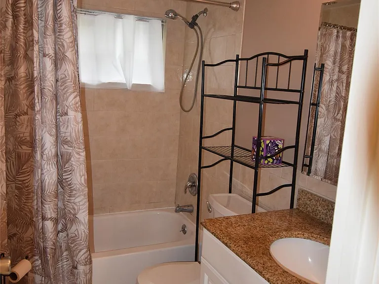 50 Locust Dr — Photo 5