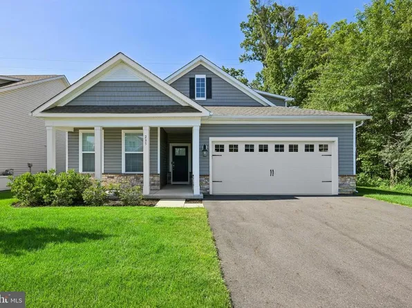 235 Congressional Ct, Moorestown, NJ 08057