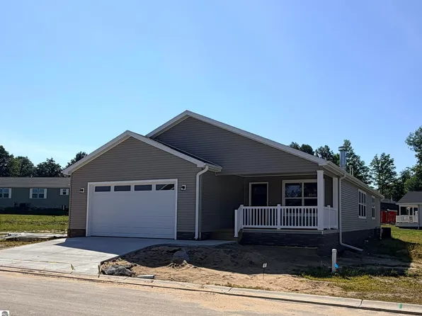 2148 Alta Vista Dr, Traverse City, MI 49686