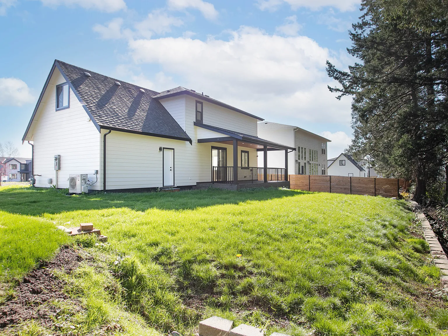 2529 Bora Bora Ct — Photo 3