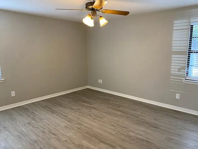 8706 Grove Cir — Photo 4