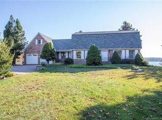 7 Sheffield Cove Rd, Old Saybrook, CT 06475