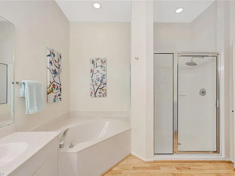 400 Lambiance Cir #204 — Photo 16