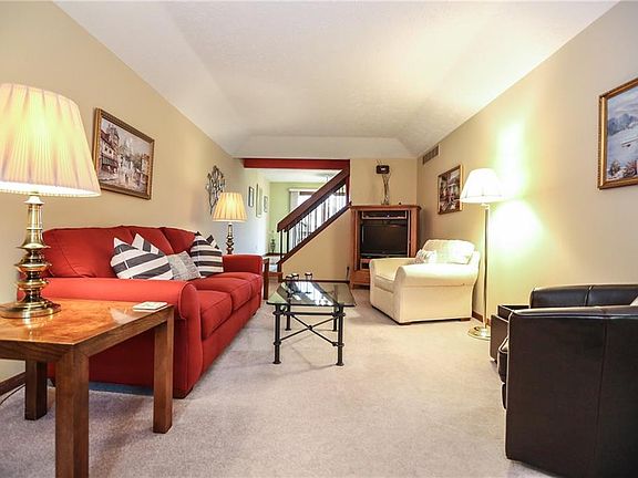 3rd image of 21 Vista View Dr